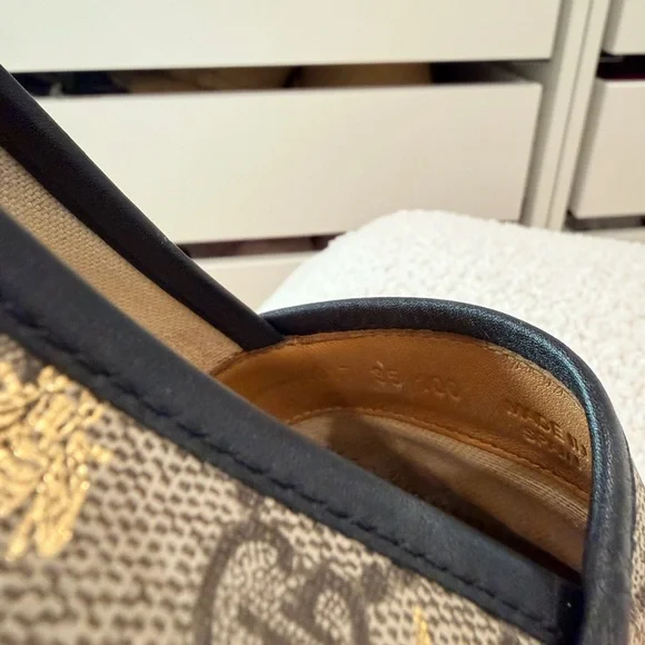 Gucci Beige and Gold Bee Espadrilles 35 - Picture 10 of 11